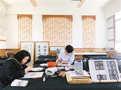 15名聾啞學生的慢節奏課堂