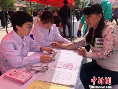 專家學者聚焦西部護理發(fā)展 冀提升內涵探和諧護患關系