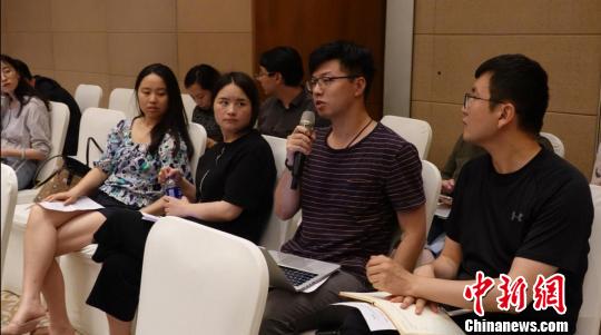業內專家齊聚 共論處方藥零售改革與發展-易網健康<a href=http://www.weilaijie.cn/jkys/ target=_blank class=infotextkey>養生</a>網 業內專家齊聚 共論處方藥零售改革與發展