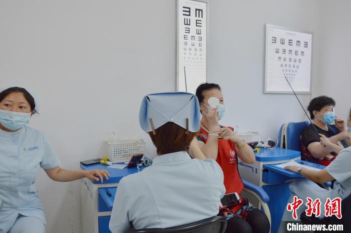 全國愛眼日,老年群體如何保持健康用眼?-易網健康<a href=http://www.weilaijie.cn/jkys/ target=_blank class=infotextkey>養生</a>網 全國愛眼日,老年群體如何保持健康用眼?
