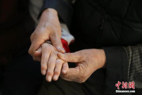 “老寒腿”是因年輕時不穿秋褲？這話你還信嗎……