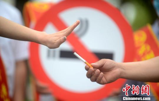 世界慢阻肺日:秋冬反復咳嗽,警惕“難以呼吸的痛”-易網健康養生網 世界慢阻肺日:秋冬反復咳嗽,警惕“難以呼吸的痛”