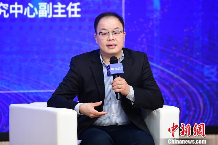 報(bào)告析互聯(lián)網(wǎng)醫(yī)療:堅(jiān)持以人民健康為中心的價(jià)值依歸-易網(wǎng)健康<a href=http://www.weilaijie.cn/jkys/ target=_blank class=infotextkey>養(yǎng)生</a>網(wǎng) 報(bào)告析互聯(lián)網(wǎng)醫(yī)療:堅(jiān)持以人民健康為中心的價(jià)值依歸