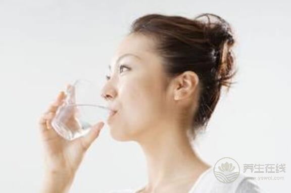 喝水也可以減肥嗎?喝水減肥法的正確時間 喝水也可以減肥嗎?喝水減肥法的正確時間