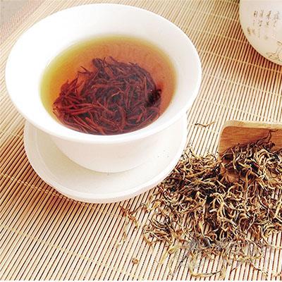 醫生提醒:空腹千萬別亂吃,這些食物越吃腸胃越傷 醫生提醒:空腹千萬別亂吃,這些食物越吃腸胃越傷