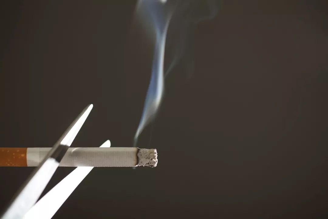 經(jīng)常抽煙的人肺應(yīng)該怎么做肺部清理工作