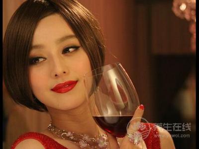 你想在品酒的同時，讓你肌膚變得更紅潤么?