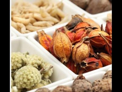 女性冬天手腳怕冷吃哪些食物可溫補(bǔ)