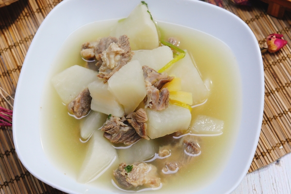 冬季喝什么湯能暖胃驅寒 喝什么茶暖胃驅寒