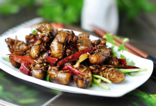 鄉下這蟲子叫唐僧肉，上等補腎食材，可惜很多人不敢吃