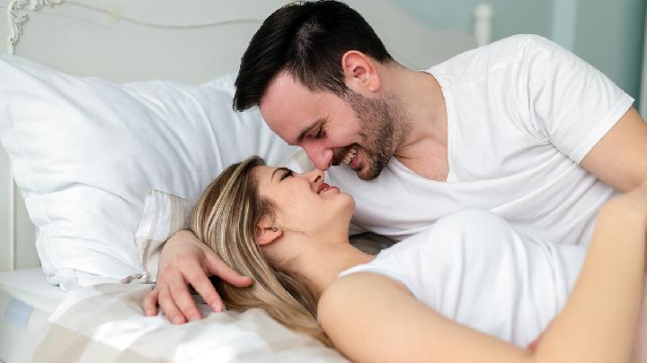 新婚夫妻需要知道的生理常識-易網健康<a href=http://www.weilaijie.cn/jkys/ target=_blank class=infotextkey>養生</a>網 新婚夫妻需要知道的生理常識