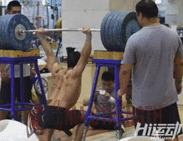 被國(guó)外媒體稱為“舉起世界的男人”！一次次刷新老外對(duì)力量的認(rèn)知