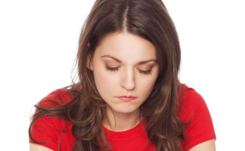 女性夜間開燈睡覺易發(fā)胖 導致女性發(fā)胖的原因