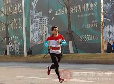 晨跑和夜跑的區別有多大 選擇什么時候跑比較好