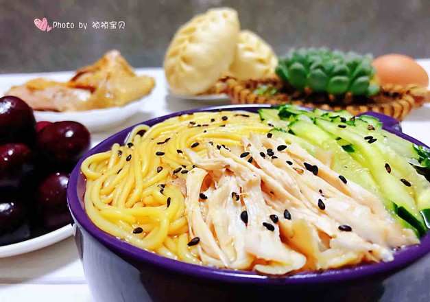 雞絲青瓜涼面的做法-家常味煮菜譜-易網(wǎng)健康養(yǎng)生網(wǎng) 雞絲青瓜涼面的做法-家常味煮菜譜