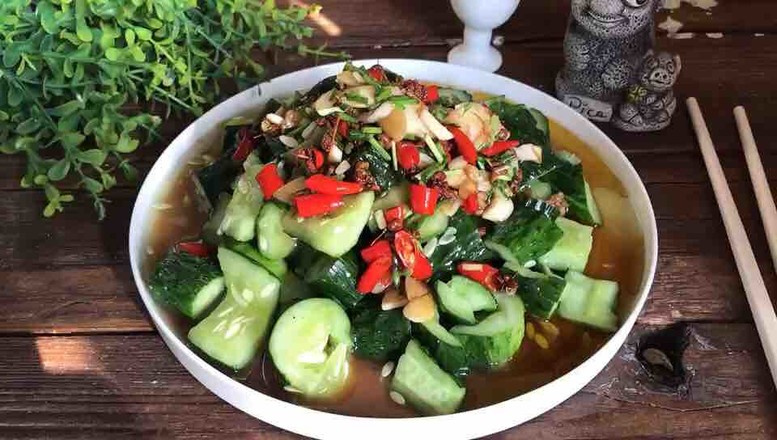 刀拍黃瓜你是怎么做的?跟我的做法一樣嗎?的做法-家常味拌菜譜-易網健康養生網 刀拍黃瓜你是怎么做的?跟我的做法一樣嗎?的做法-家常味拌菜譜
