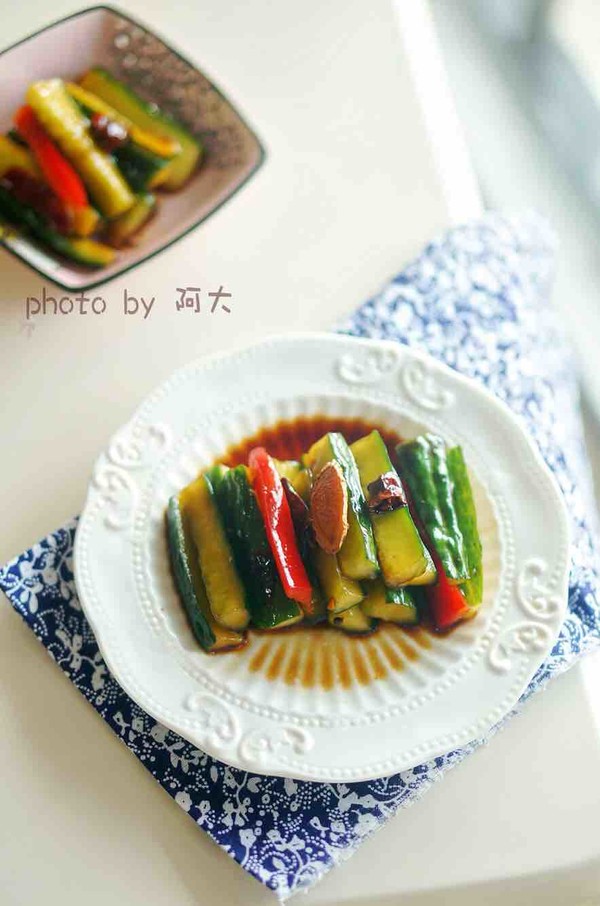 熗拌黃瓜的做法-酸辣味拌菜譜-易網健康養生網 熗拌黃瓜的做法-酸辣味拌菜譜
