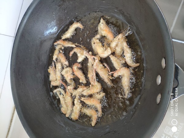 酥炸河蝦的做法-家常味炸菜譜