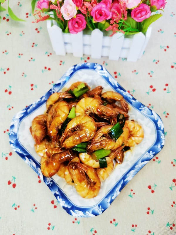 紅燜大蝦的做法-咸鮮味燜菜譜-易網健康養生網 紅燜大蝦的做法-咸鮮味燜菜譜
