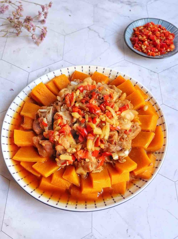 南瓜蒸雞腿的做法-香辣味蒸菜譜-易網健康養生網 南瓜蒸雞腿的做法-香辣味蒸菜譜