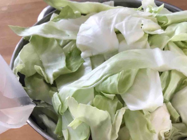 羊肉燉包菜的做法-咸鮮味煮菜譜-易網(wǎng)健康養(yǎng)生網(wǎng) 羊肉燉包菜的做法-咸鮮味煮菜譜