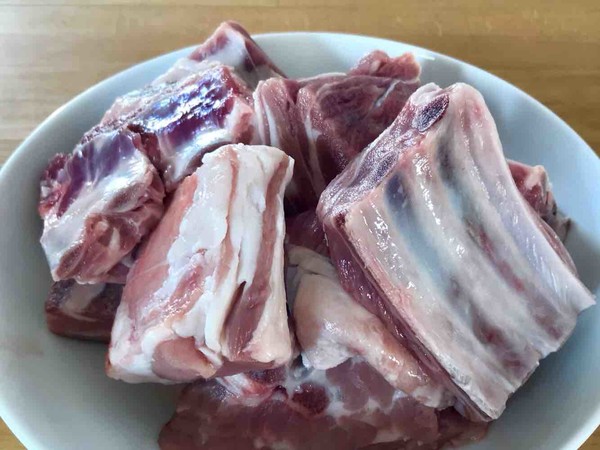 羊肉燉包菜的做法-咸鮮味煮菜譜-易網(wǎng)<a href=http://www.weilaijie.cn/ target=_blank class=infotextkey>健康養(yǎng)生</a>網(wǎng) 羊肉燉包菜的做法-咸鮮味煮菜譜
