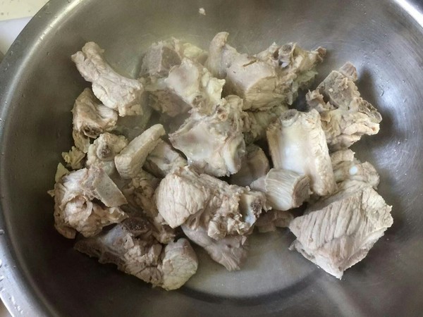 糖醋排骨的做法-酸甜味炒菜譜