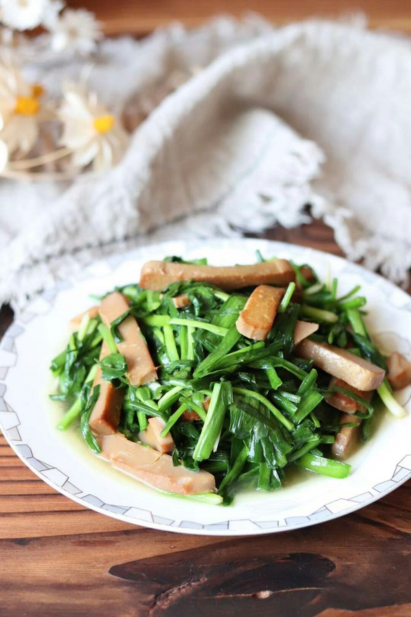 韭菜炒雞蛋干的做法-家常味炒菜譜-易網(wǎng)健康養(yǎng)生網(wǎng) 韭菜炒雞蛋干的做法-家常味炒菜譜