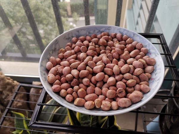 快手無油烤花生的做法-家常味烤菜譜-易網健康養生網 快手無油烤花生的做法-家常味烤菜譜