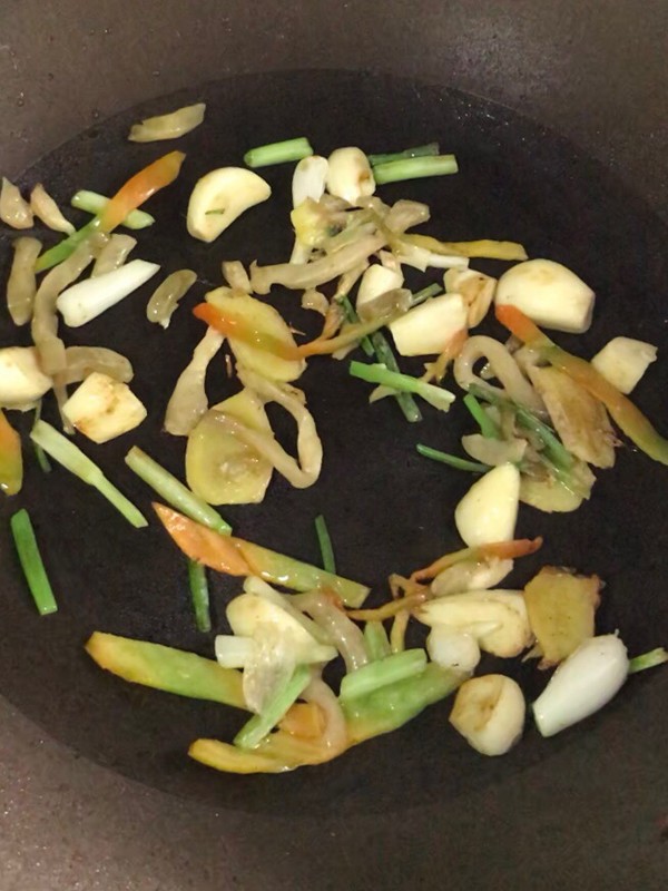 醬油水海蠣魚(yú)的做法-咸鮮味煮菜譜