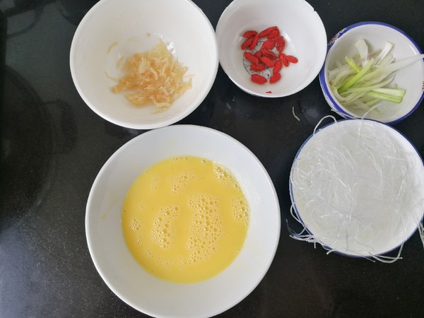 桂花炒素翅的做法-家常味炒菜譜-易網健康養生網 桂花炒素翅的做法-家常味炒菜譜