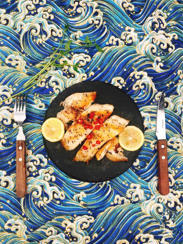 減肥餐~香煎鯛魚的做法-咸鮮味煎菜譜-易網健康養生網 減肥餐~香煎鯛魚的做法-咸鮮味煎菜譜