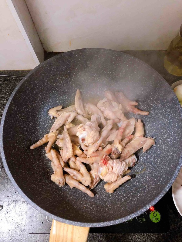 醬香啤酒鹵味的做法-香辣味燒菜譜-易網(wǎng)健康養(yǎng)生網(wǎng) 醬香啤酒鹵味的做法-香辣味燒菜譜