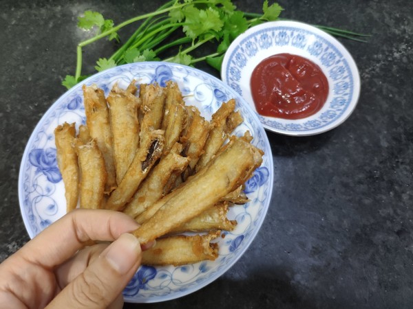 香酥沙丁魚的做法-家常味炸菜譜-易網健康養(yǎng)生網 香酥沙丁魚的做法-家常味炸菜譜