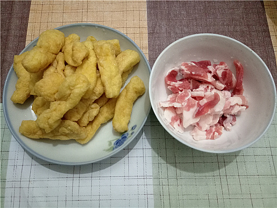 家鄉(xiāng)豆腐的做法-咸鮮味炒菜譜-易網<a href=http://www.weilaijie.cn/ target=_blank class=infotextkey>健康養(yǎng)生</a>網 家鄉(xiāng)豆腐的做法-咸鮮味炒菜譜