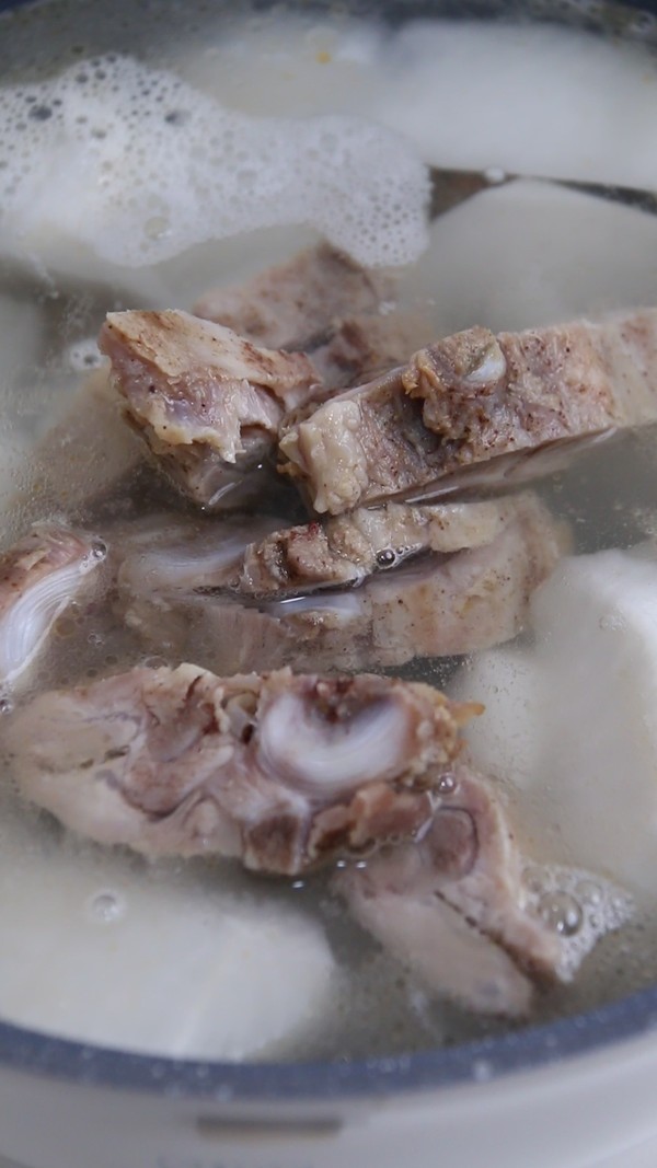 蘿卜豬骨湯的做法-家常味燉菜譜
