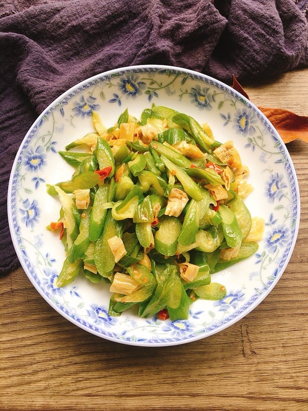 辣炒廣荷的做法-香辣味炒菜譜-易網(wǎng)健康養(yǎng)生網(wǎng) 辣炒廣荷的做法-香辣味炒菜譜