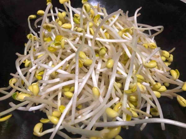 豆芽炒干子的做法-家常味炒菜譜