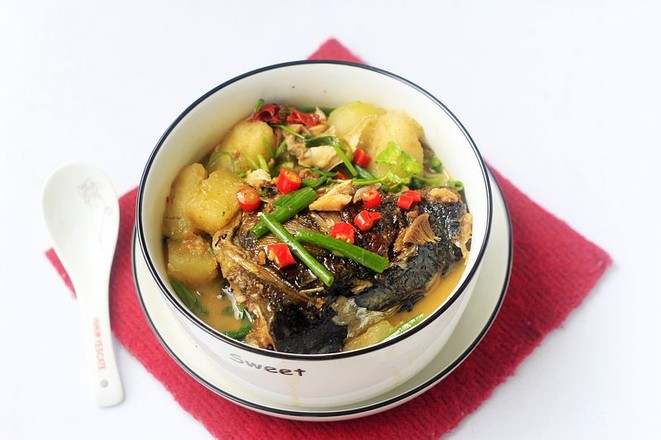 魚頭燉冬瓜的做法-魚香味燉菜譜-易網(wǎng)健康養(yǎng)生網(wǎng) 魚頭燉冬瓜的做法-魚香味燉菜譜
