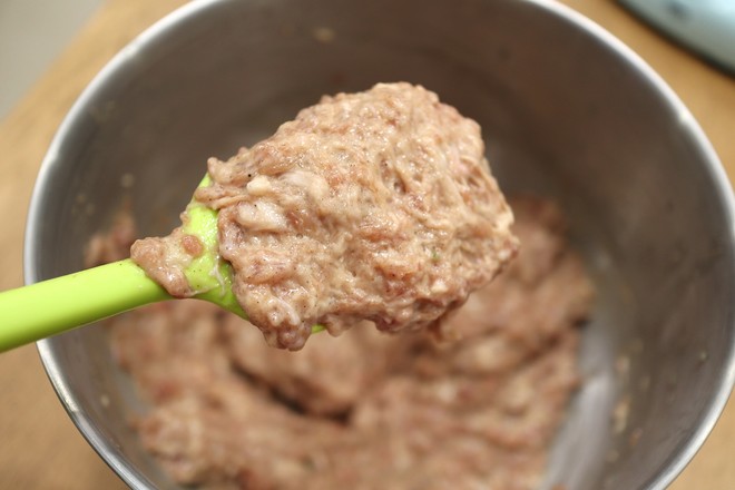 自制午餐肉的做法-家常味蒸菜譜