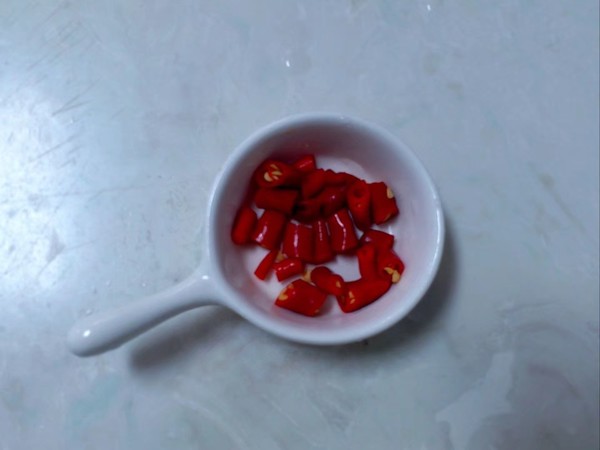 爆炒。酸辣綠豆芽的做法-咸鮮味炒菜譜