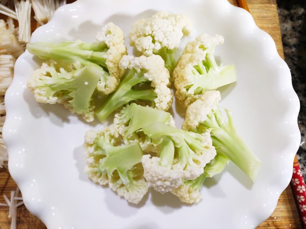 有機(jī)花菜雞蛋湯的做法-咸鮮味煮菜譜-易網(wǎng)健康養(yǎng)生網(wǎng) 有機(jī)花菜雞蛋湯的做法-咸鮮味煮菜譜