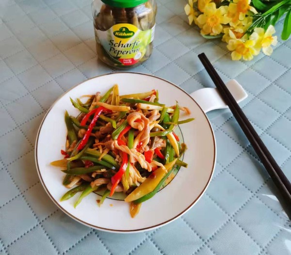 三椒紅油肚片的做法-香辣味炒菜譜-易網健康養生網 三椒紅油肚片的做法-香辣味炒菜譜