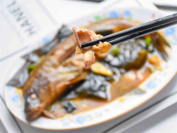 海帶燉魚的做法-咸鮮味燉菜譜-易網(wǎng)健康養(yǎng)生網(wǎng) 海帶燉魚的做法-咸鮮味燉菜譜