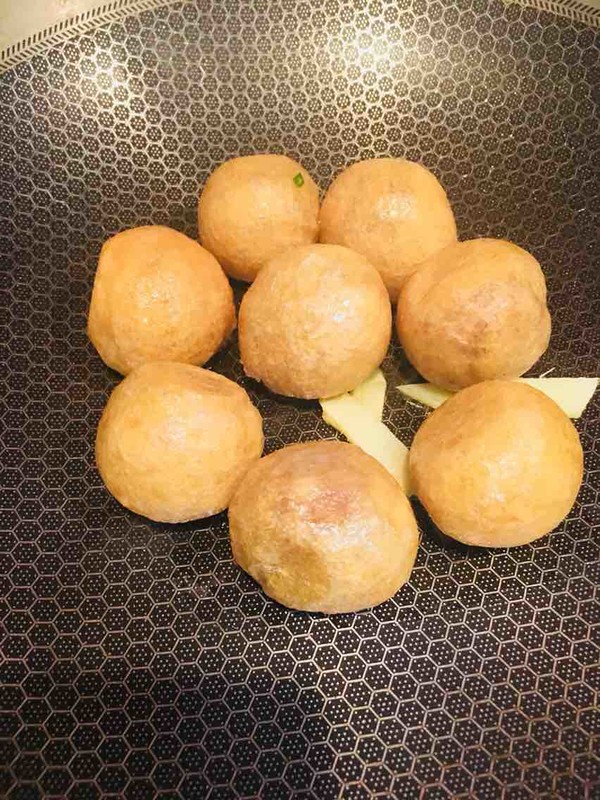 紅燒油面筋塞肉的做法-家常味燒菜譜-易網健康養生網 紅燒油面筋塞肉的做法-家常味燒菜譜