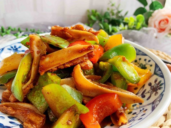 超簡單的辣炒雞脆骨的做法-香辣味炒菜譜-易網健康養生網 超簡單的辣炒雞脆骨的做法-香辣味炒菜譜