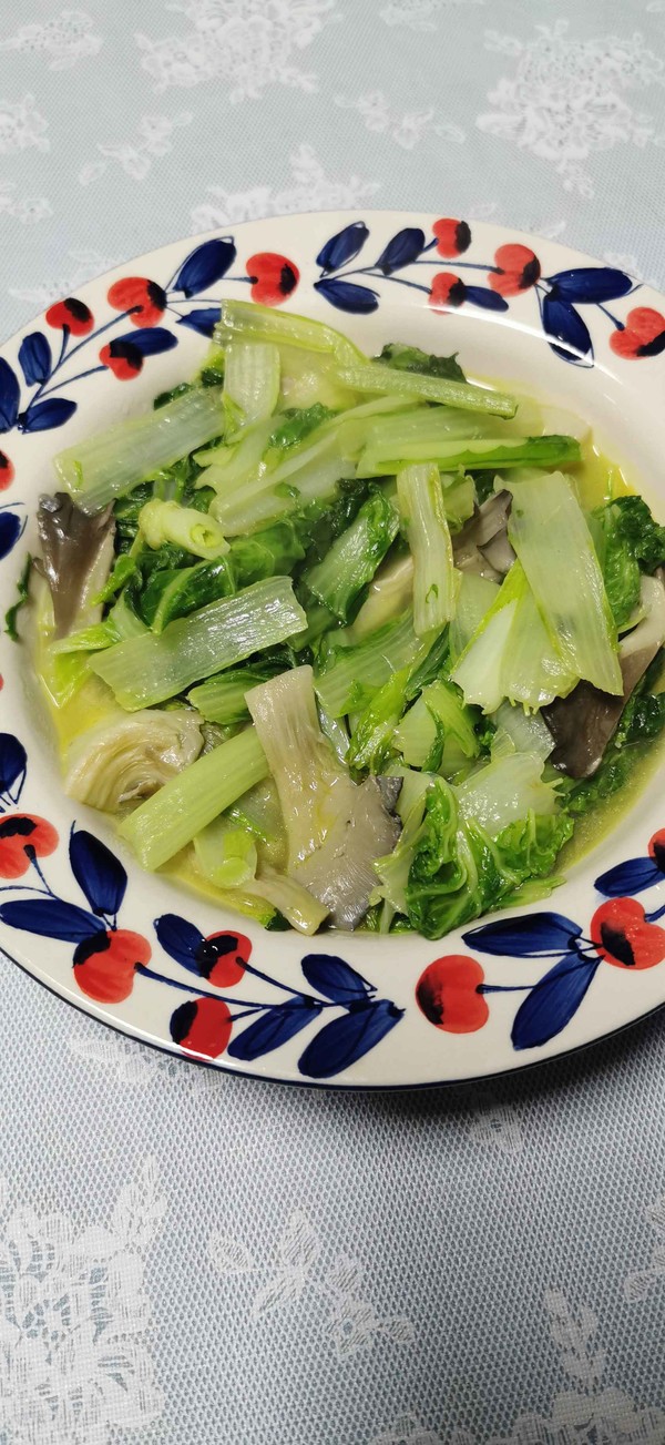 大白菜炒菇的做法-家常味炒菜譜-易網(wǎng)健康養(yǎng)生網(wǎng) 大白菜炒菇的做法-家常味炒菜譜