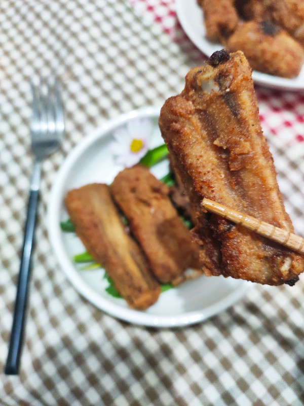 脆皮炸排骨的做法-家常味炸菜譜-易網健康養生網 脆皮炸排骨的做法-家常味炸菜譜