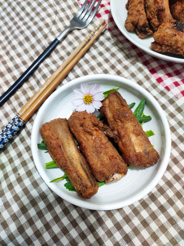 脆皮炸排骨的做法-家常味炸菜譜-易網健康養生網 脆皮炸排骨的做法-家常味炸菜譜