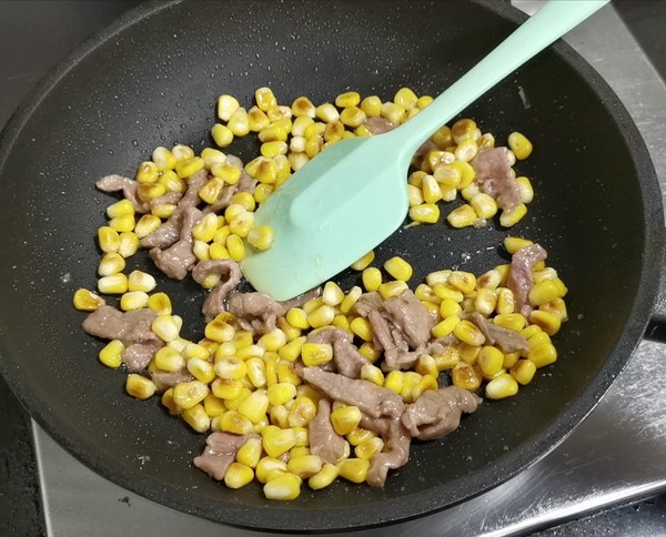 玉米炒牛肉的做法-家常味炒菜譜